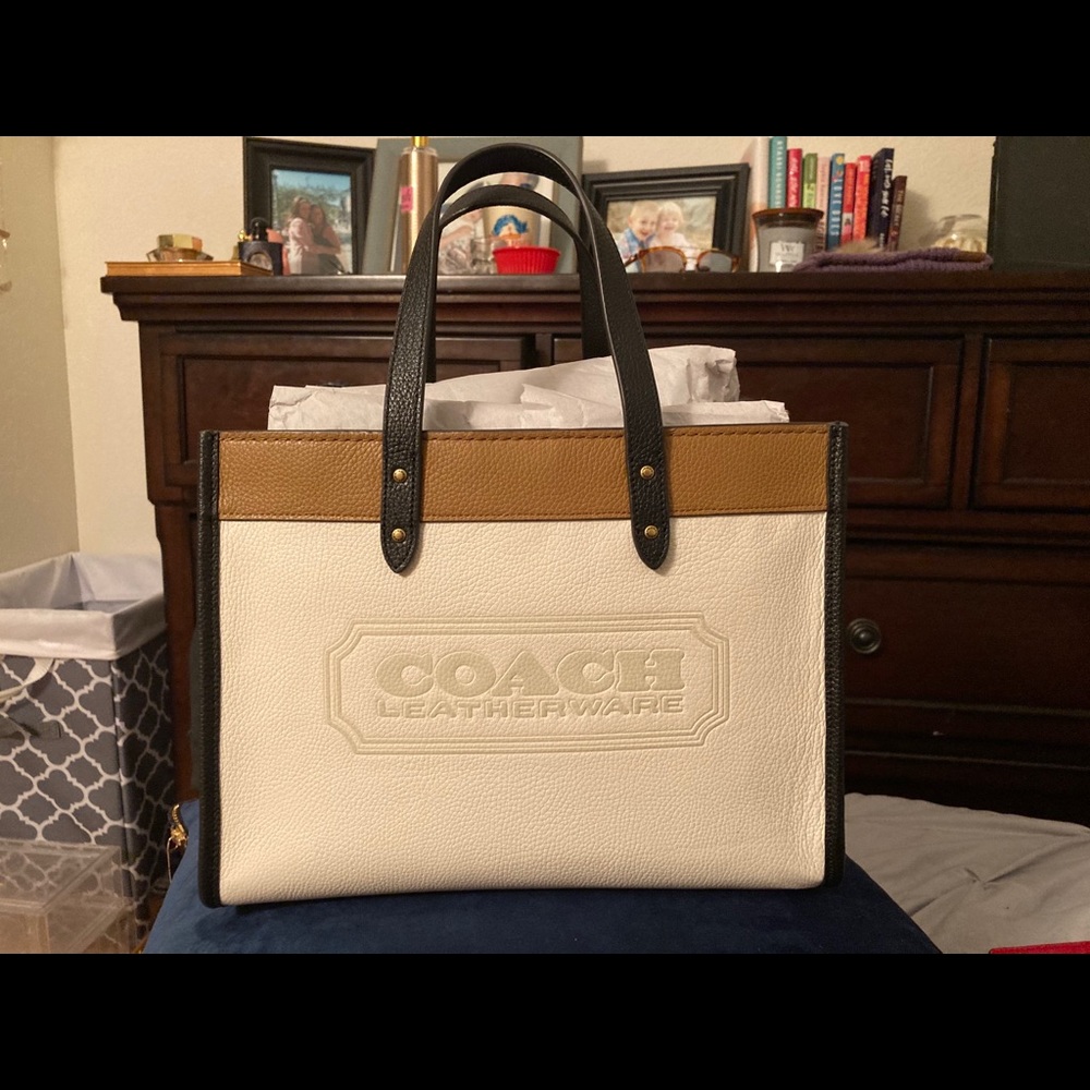NWT Coach Purse. Beautiful off white/brown